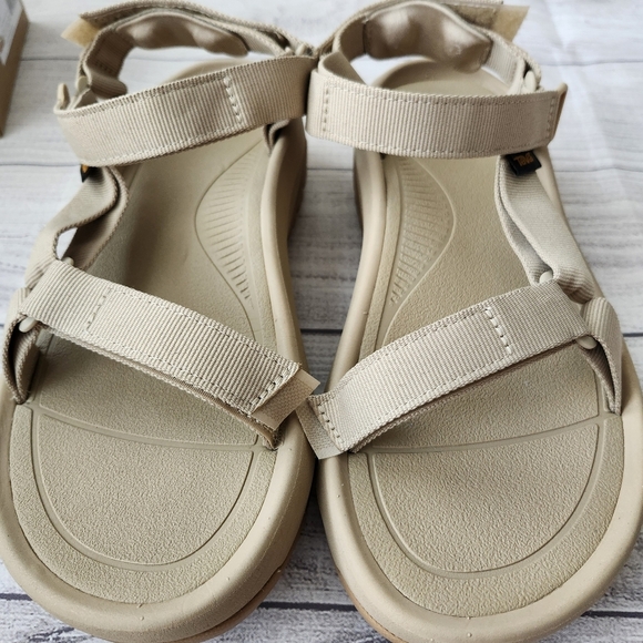 Teva Women's Taupe SandalsTeva Hurricane Sandal- Pre-Owned - Picture 7 of 8